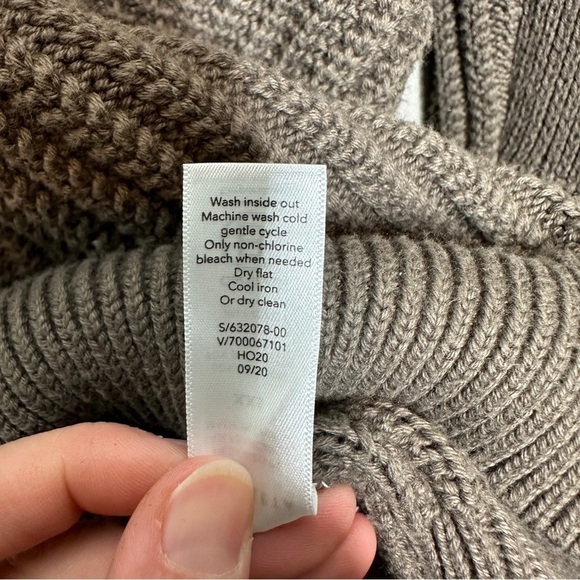 Athleta Teton V-neck sweater in coffee house - Picture 8 of 10